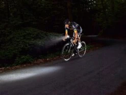 Sigma Aura-60 Mit Akku Für USB-Ladegerät -Lapierrik Verkaufe Sigma Frontleuchte Batterieleuchte LED Akku Aura 60 Lux USB 17700 4016224170004 070 28026e